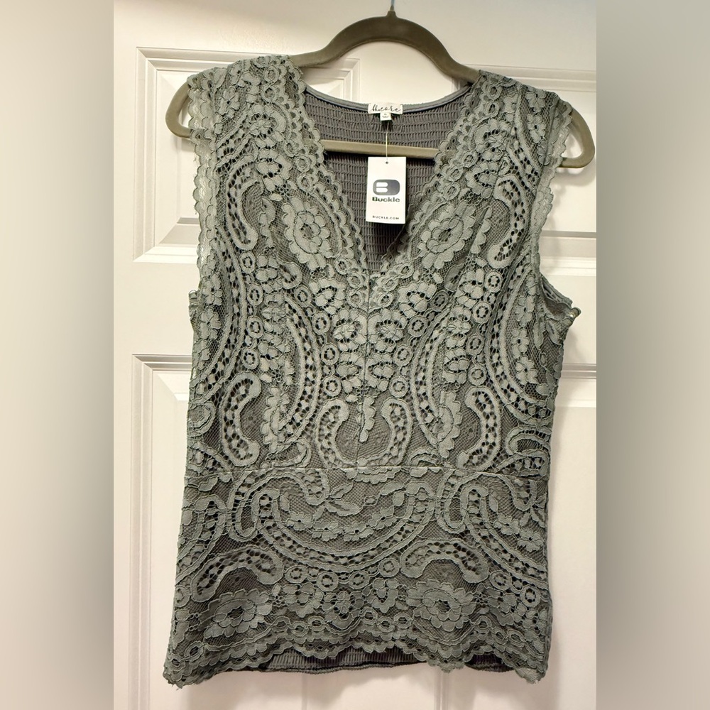Buckle Sleeveless Lace V-Neck